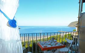 Bilocale Con Favolosa Vista Mare